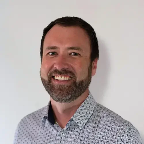 Dr-Nicholas-Kerr-circle